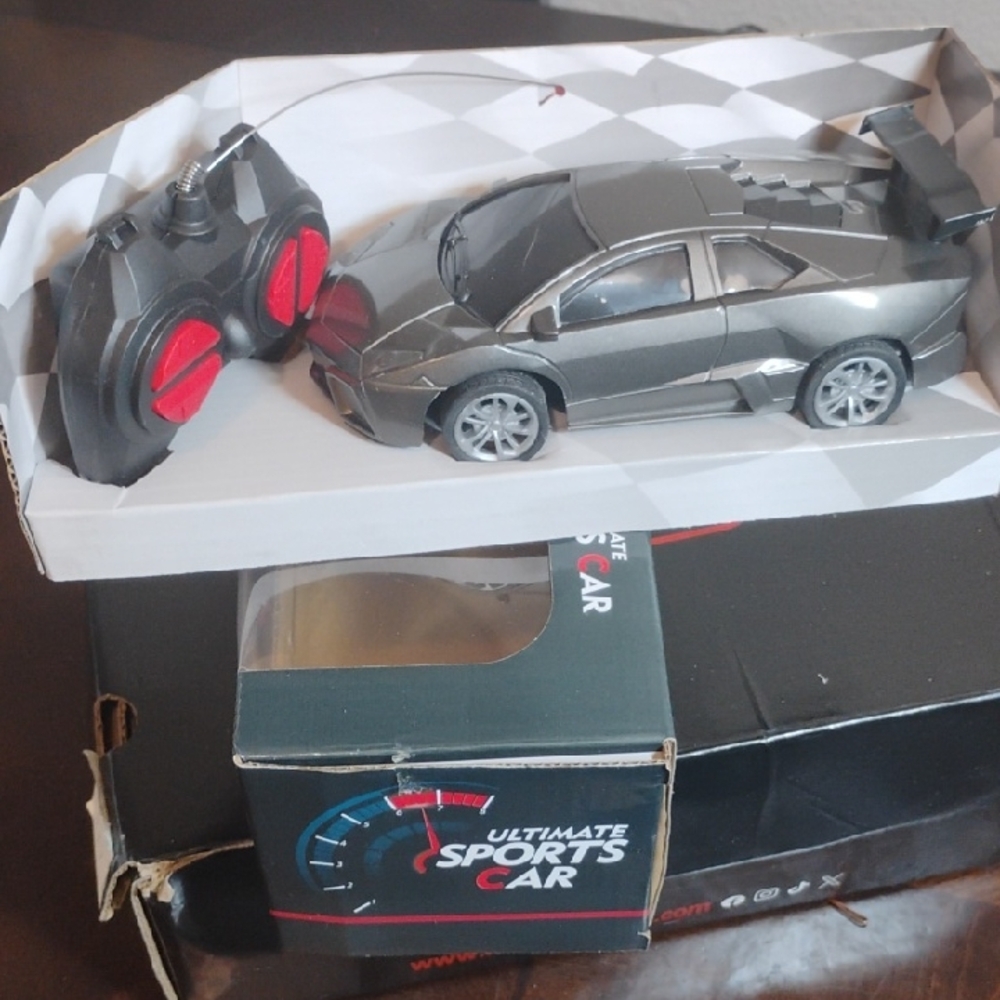 Ultimate Sports Car RC Model